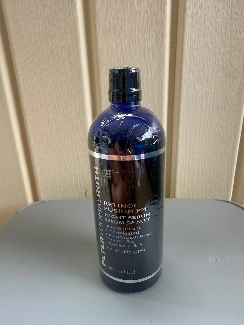 Peter Thomas Roth Retinol Fusion PM Night Serum - Blue Bottle - Picture 1 of 2